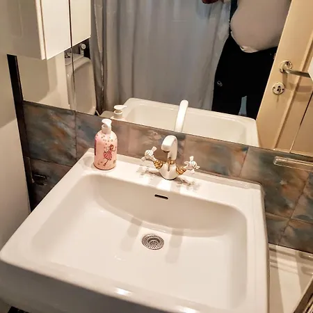 Sunny Quiet Apt * سالونيك